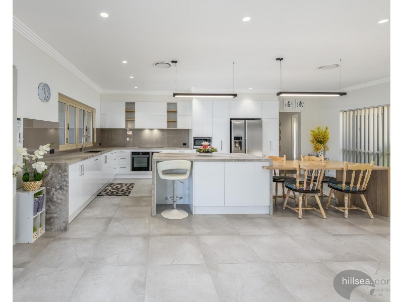 340 Bayview Street, Hollywell QLD 4216