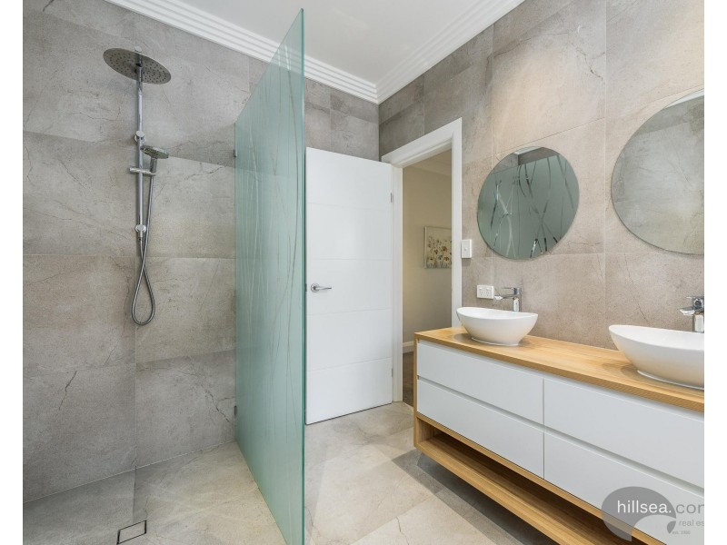 340 Bayview Street, Hollywell QLD 4216