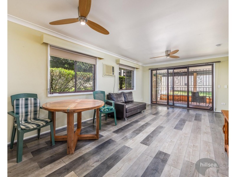 1/36 Government Road, Labrador QLD 4215