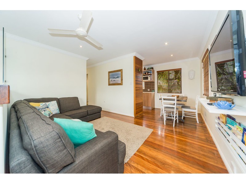 19 Ashgrove Avenue, Runaway Bay QLD 4216