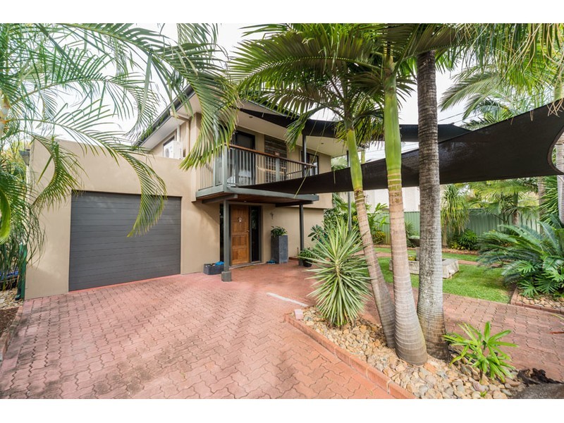 19 Ashgrove Avenue, Runaway Bay QLD 4216