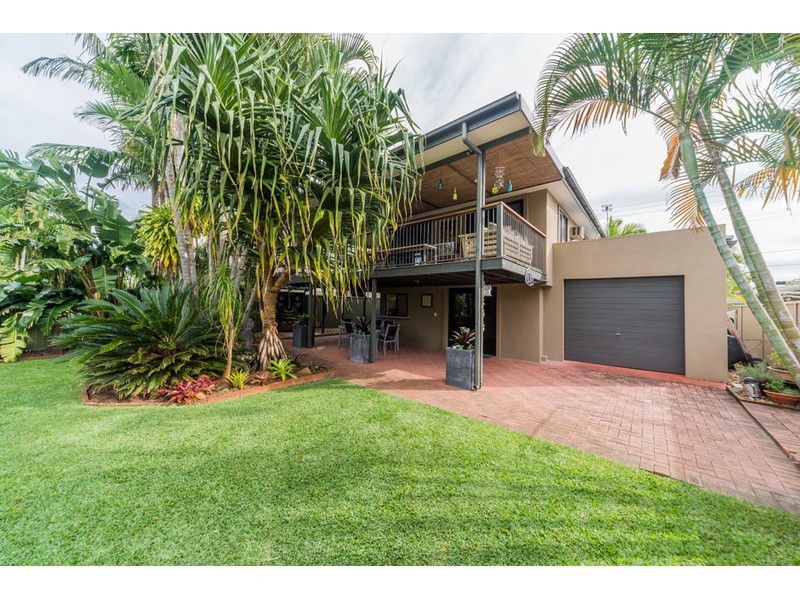 19 Ashgrove Avenue, Runaway Bay QLD 4216