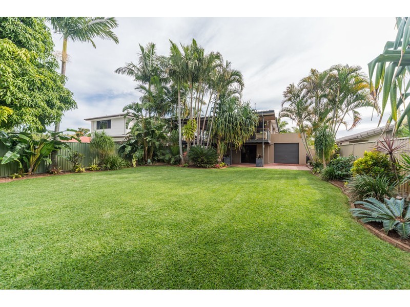 19 Ashgrove Avenue, Runaway Bay QLD 4216