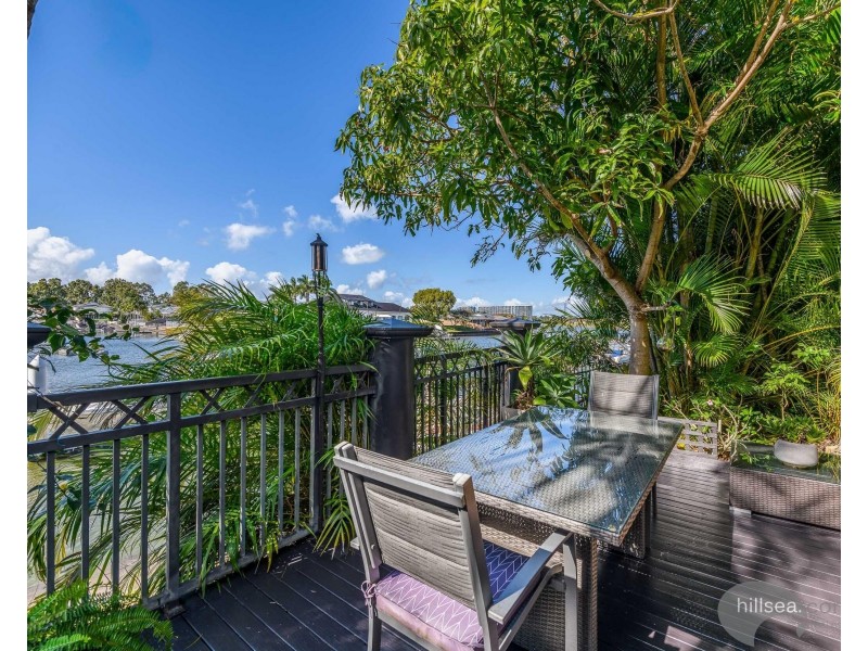 17/82-86 Limetree Parade, Runaway Bay QLD 4216
