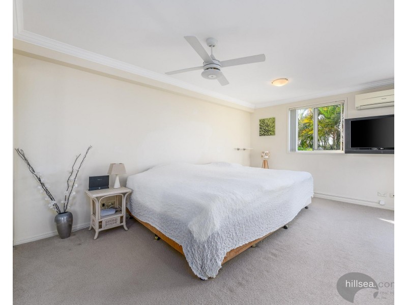 17/82-86 Limetree Parade, Runaway Bay QLD 4216
