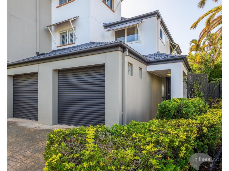 17/82-86 Limetree Parade, Runaway Bay QLD 4216