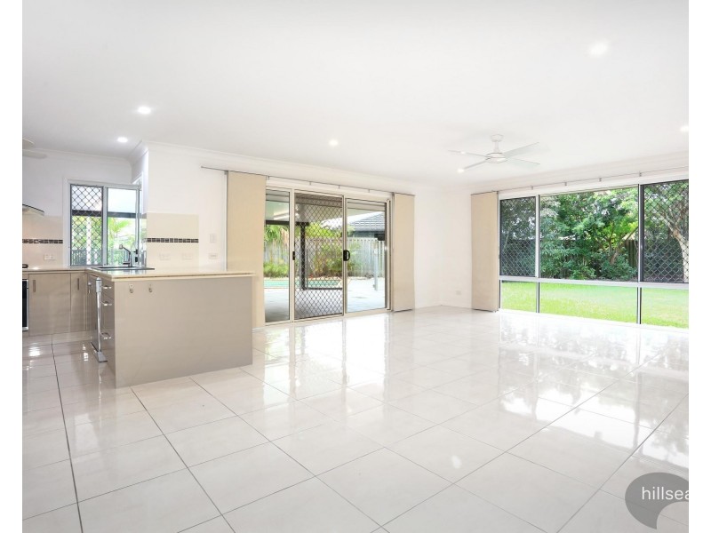 3 Eastbank Terrace, Helensvale QLD 4212