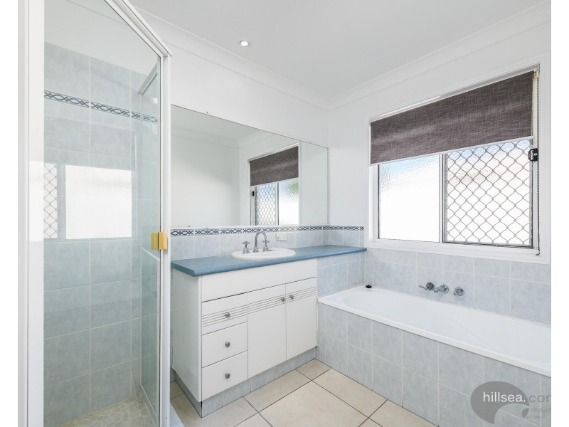 3 Eastbank Terrace, Helensvale QLD 4212