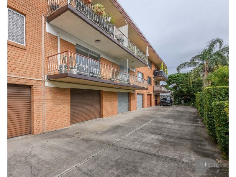 2/30 Labrador Street, Labrador QLD 4215