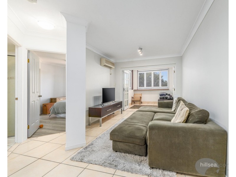 17/89-91 Bayview Street, Runaway Bay QLD 4216