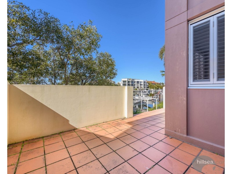 17/89-91 Bayview Street, Runaway Bay QLD 4216