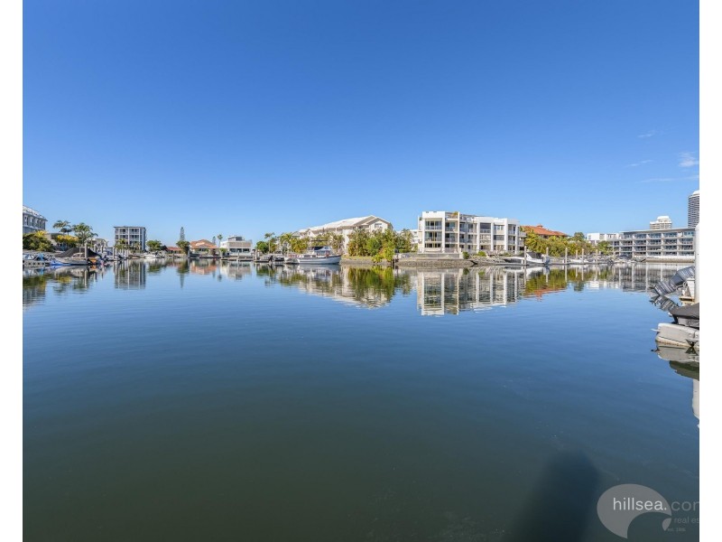 17/89-91 Bayview Street, Runaway Bay QLD 4216