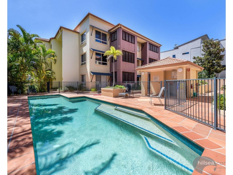 17/89-91 Bayview Street, Runaway Bay QLD 4216