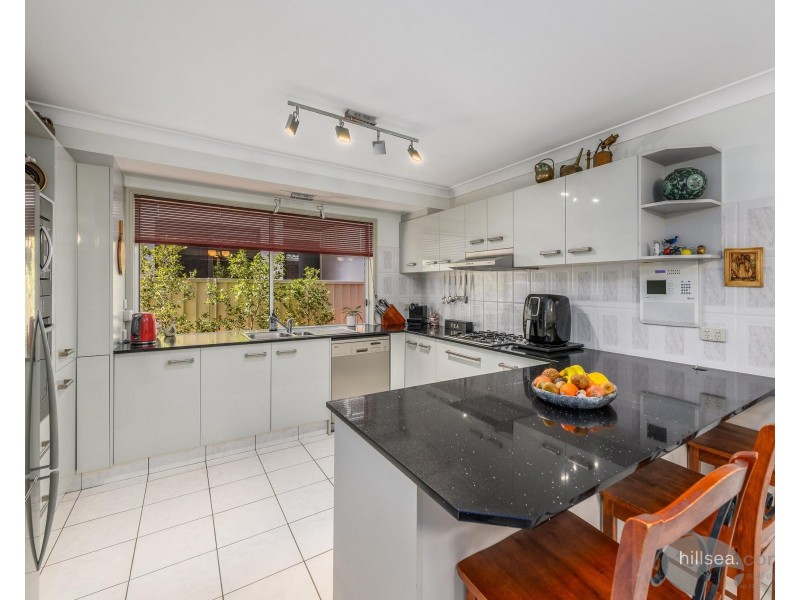 1/33 Nankeen Avenue, Paradise Point QLD 4216