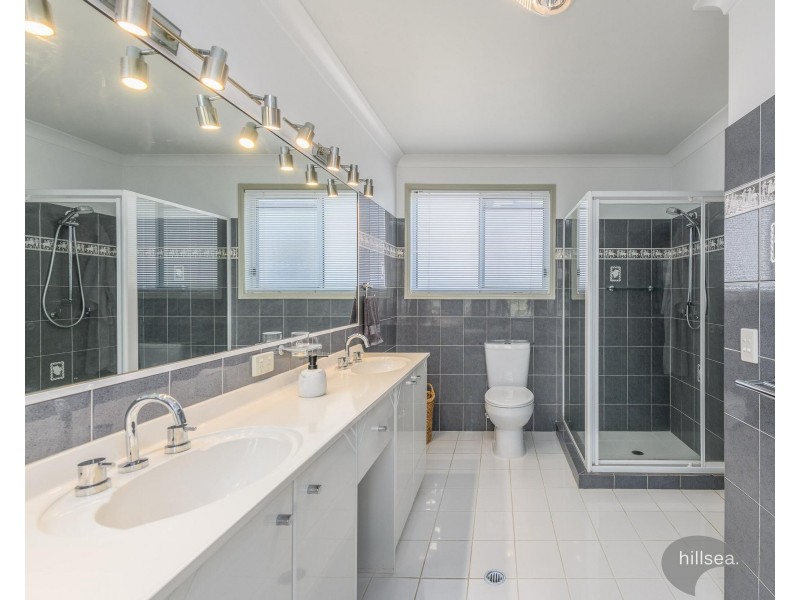 1/33 Nankeen Avenue, Paradise Point QLD 4216