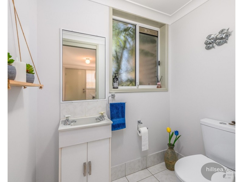1/33 Nankeen Avenue, Paradise Point QLD 4216