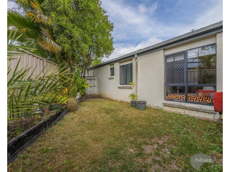1/15 Gemma Glade, Labrador QLD 4215
