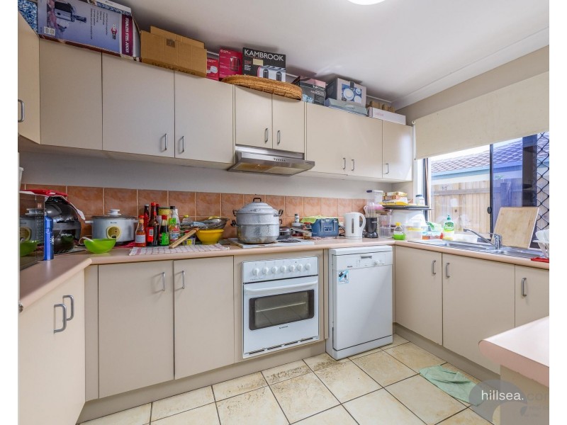 1/15 Gemma Glade, Labrador QLD 4215