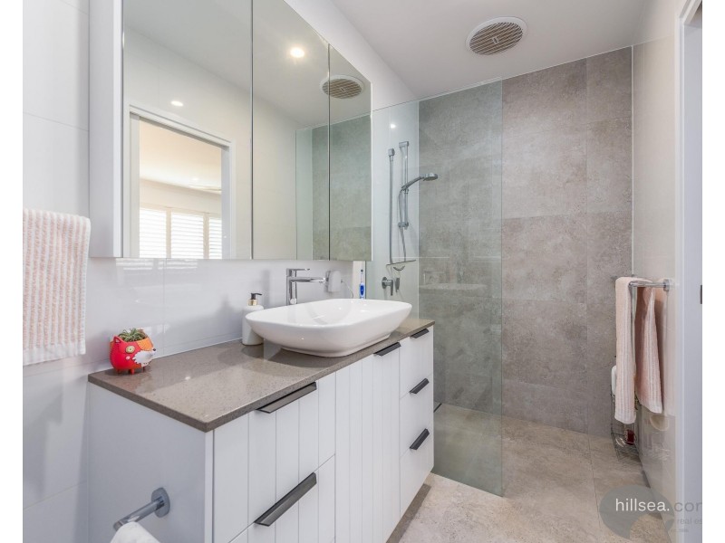 2/9 Sapphire Street, Hollywell QLD 4216