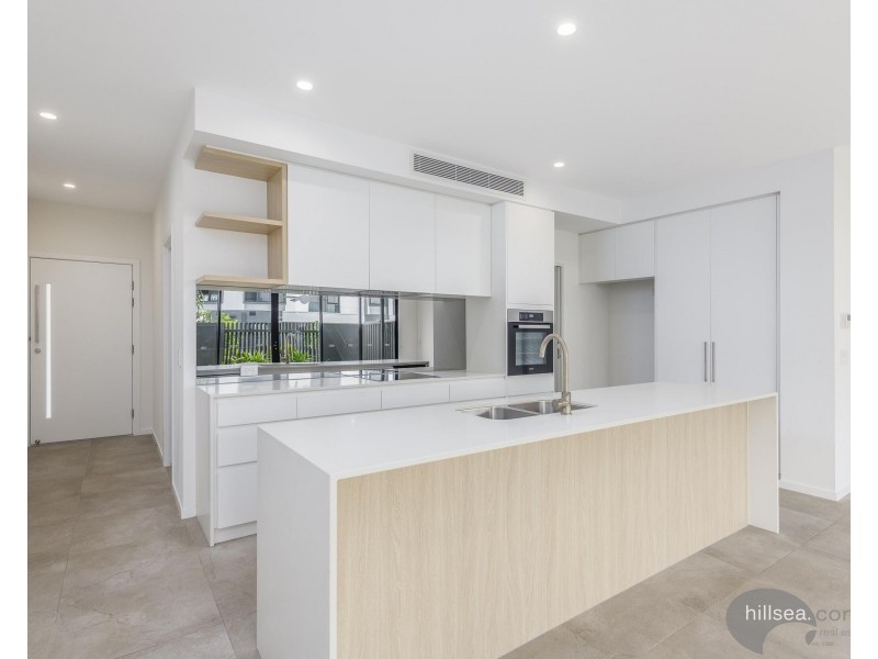 33/35 Grant Avenue, Hope Island QLD 4212