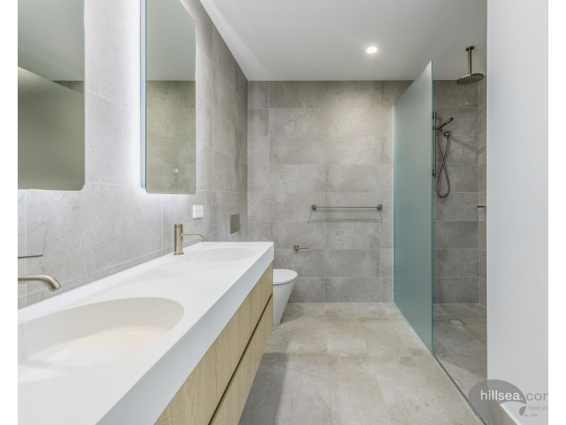33/35 Grant Avenue, Hope Island QLD 4212