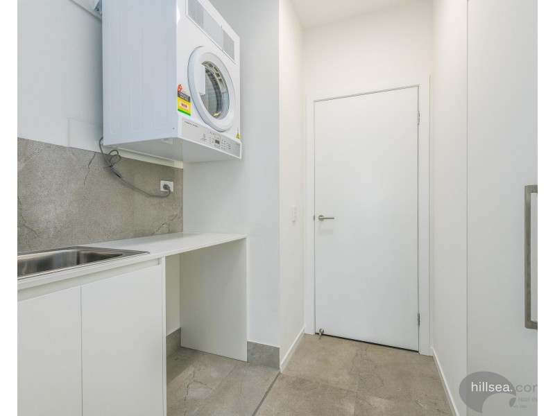 33/35 Grant Avenue, Hope Island QLD 4212