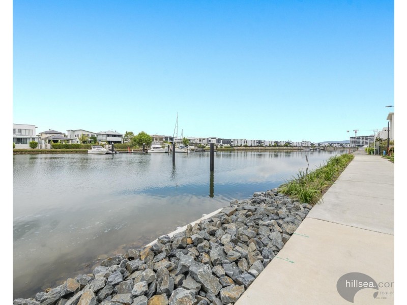 33/35 Grant Avenue, Hope Island QLD 4212
