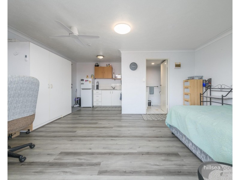 7/18 Abalone Avenue, Paradise Point QLD 4216