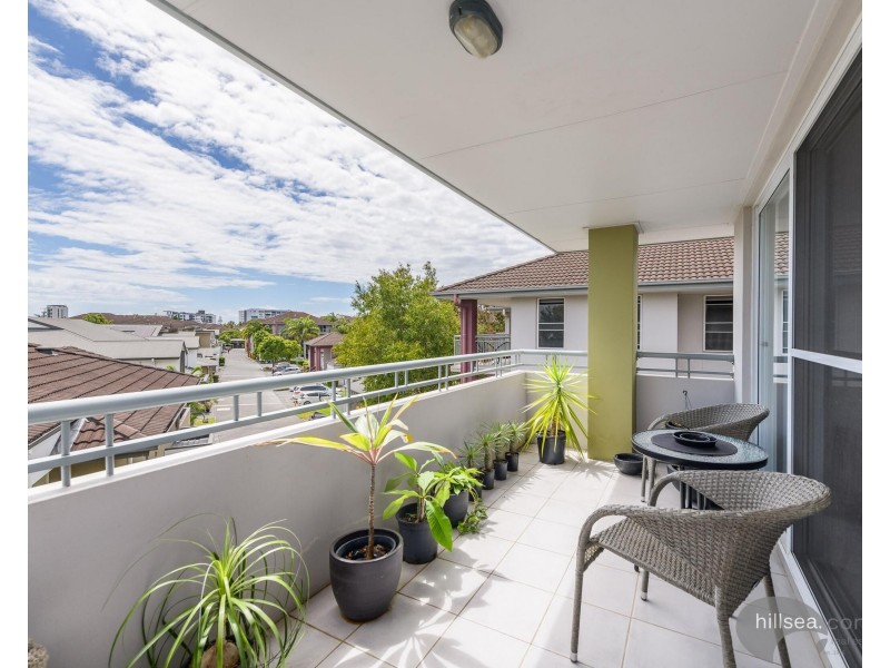 1109/33 Clark Street, Biggera Waters QLD 4216