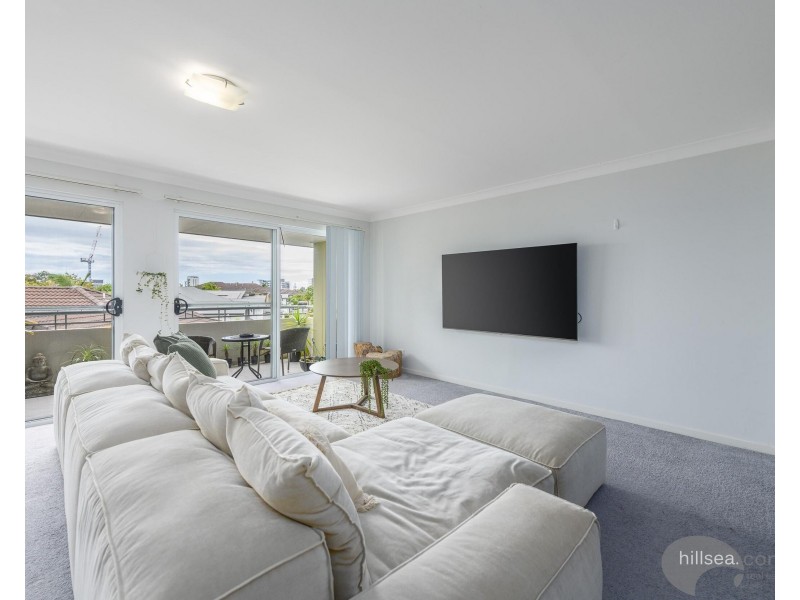 1109/33 Clark Street, Biggera Waters QLD 4216