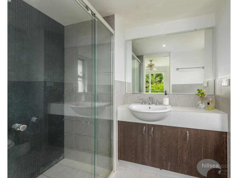 1109/33 Clark Street, Biggera Waters QLD 4216