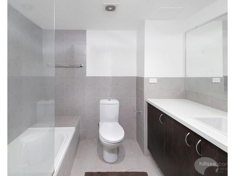 1109/33 Clark Street, Biggera Waters QLD 4216