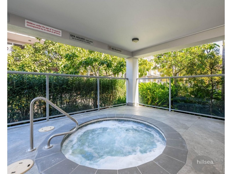 1109/33 Clark Street, Biggera Waters QLD 4216