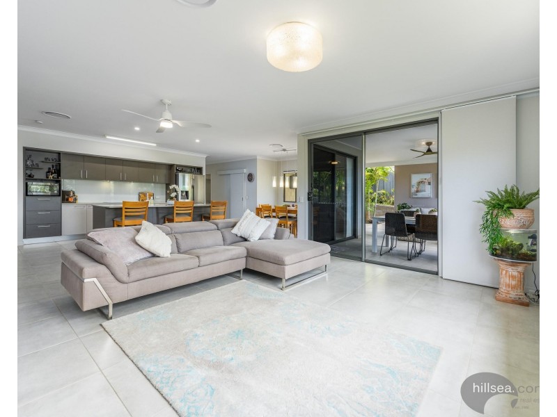 6 Middleham Fairway, Maudsland QLD 4210