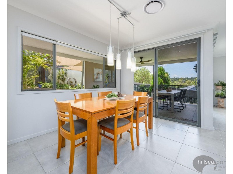 6 Middleham Fairway, Maudsland QLD 4210