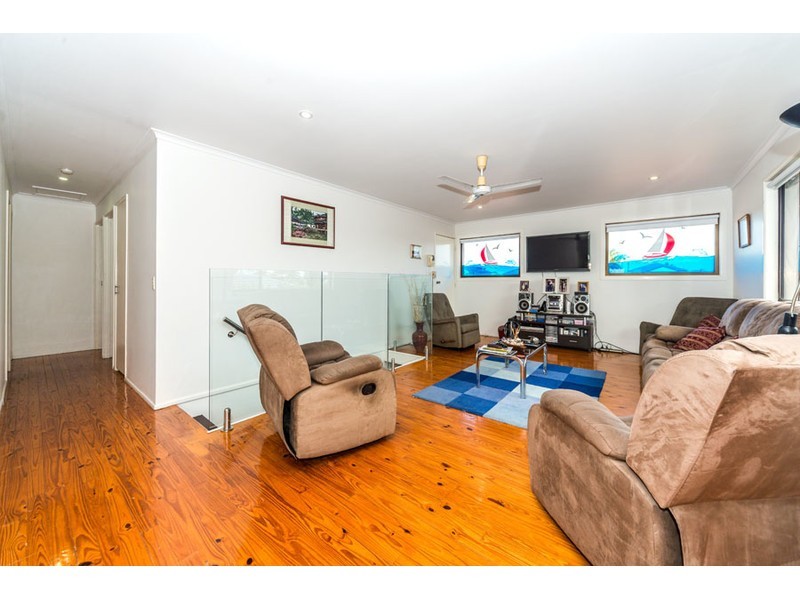 61 Oxley Drive, Paradise Point QLD 4216