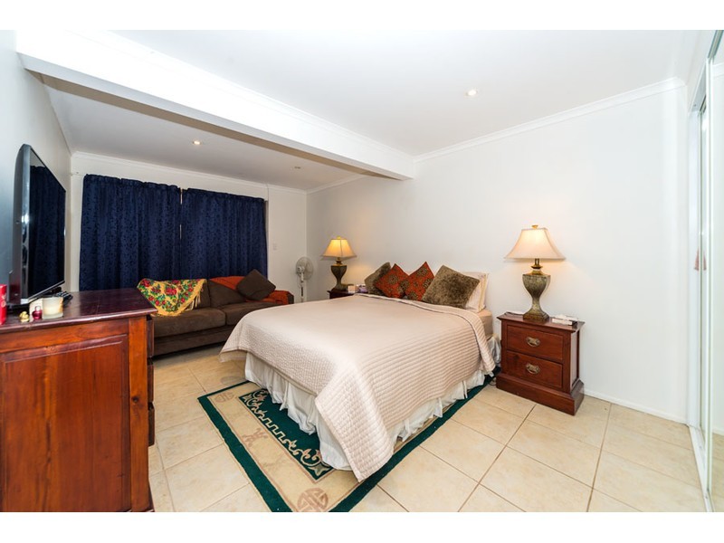 61 Oxley Drive, Paradise Point QLD 4216