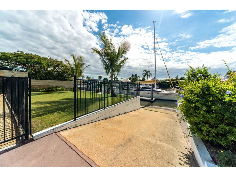 61 Oxley Drive, Paradise Point QLD 4216
