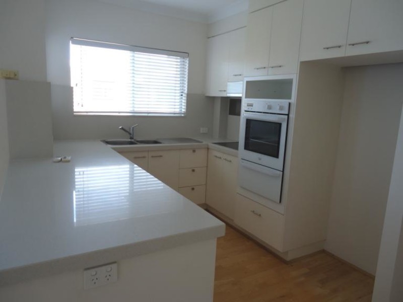 8/496 Marine Parade, Biggera Waters QLD 4216