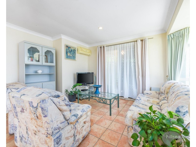 2/1 Penny Place, Arundel QLD 4214