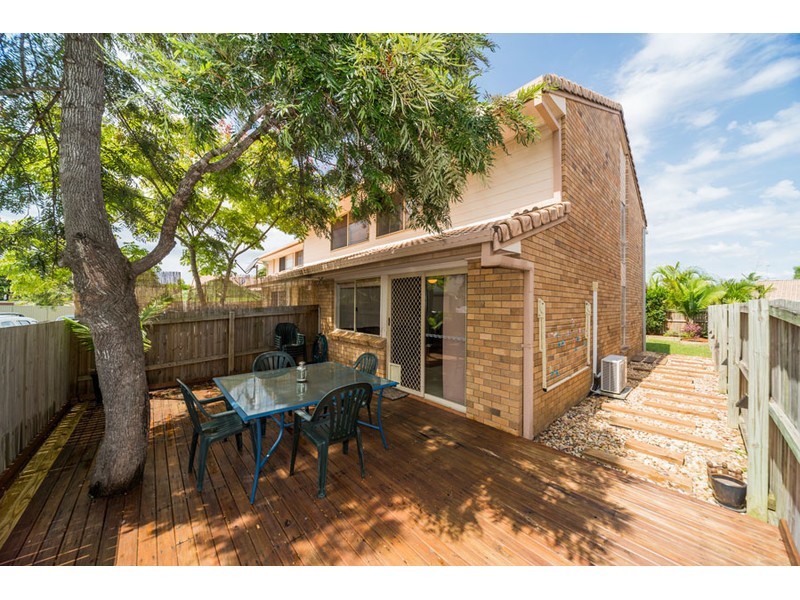 17/81 Olsen Avenue, Labrador QLD 4215