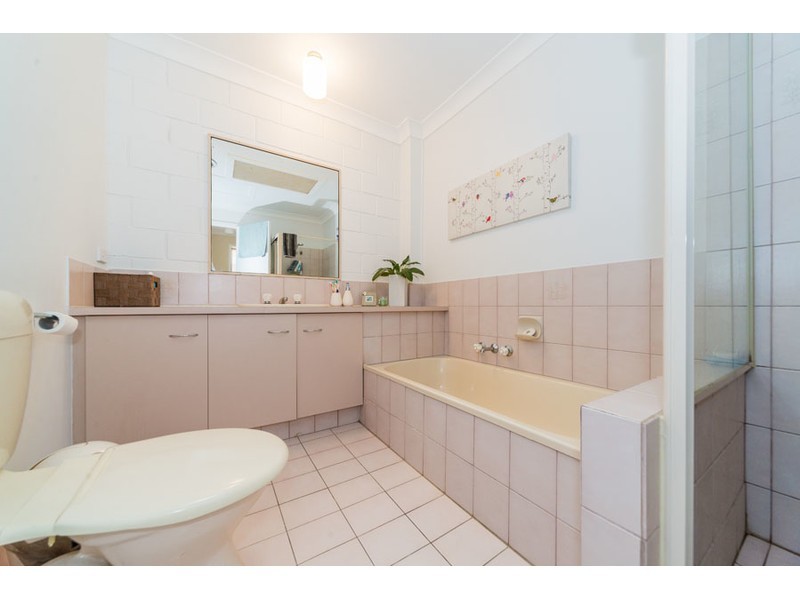 17/81 Olsen Avenue, Labrador QLD 4215