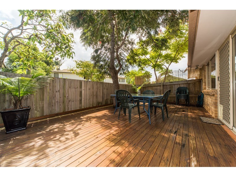 17/81 Olsen Avenue, Labrador QLD 4215