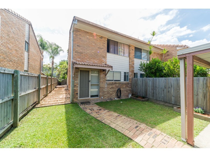 17/81 Olsen Avenue, Labrador QLD 4215