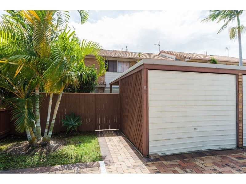 17/81 Olsen Avenue, Labrador QLD 4215