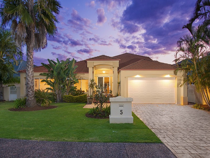 5 Serenity Boulevard, Helensvale QLD 4212