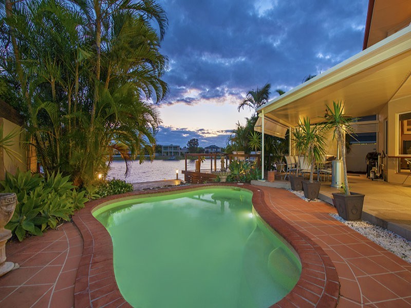 5 Serenity Boulevard, Helensvale QLD 4212