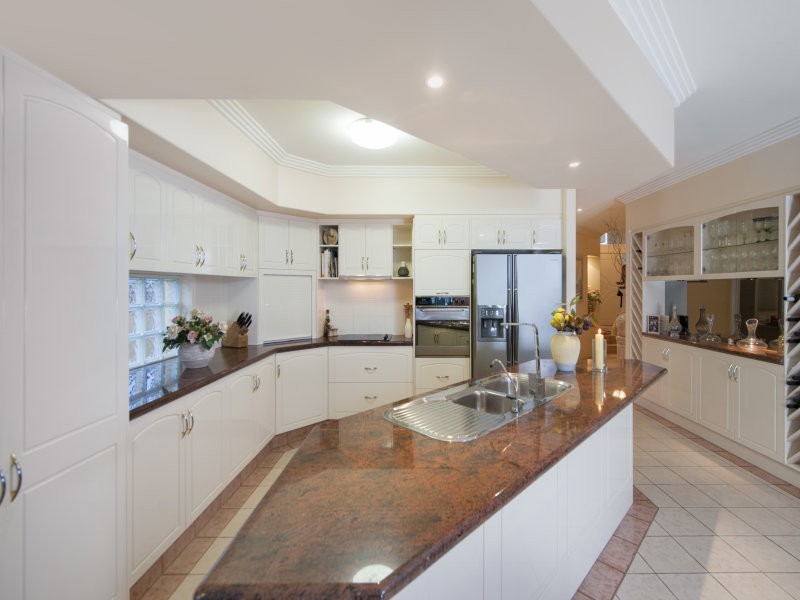 5 Serenity Boulevard, Helensvale QLD 4212