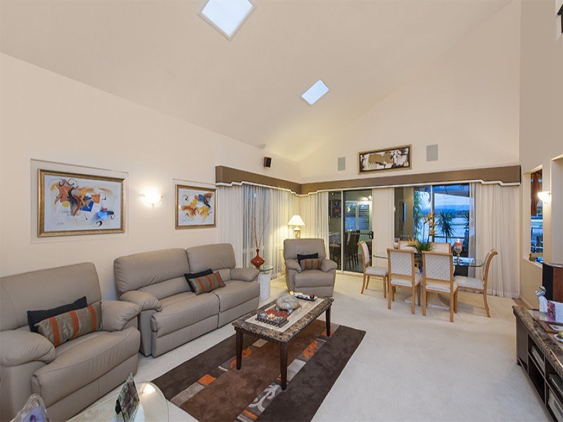 5 Serenity Boulevard, Helensvale QLD 4212