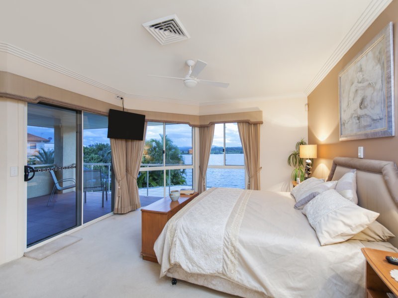 5 Serenity Boulevard, Helensvale QLD 4212